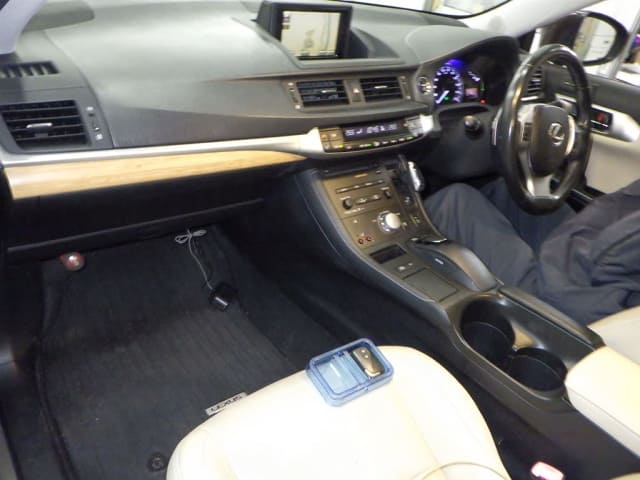 LEXUS CT thumbnail 3