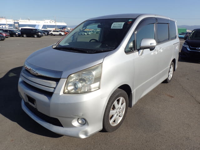 2007 TOYOTA Noah