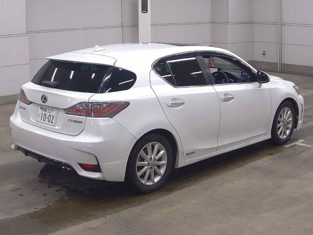 LEXUS CT thumbnail 2