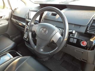 2007 TOYOTA Voxy