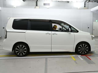2007 TOYOTA Voxy
