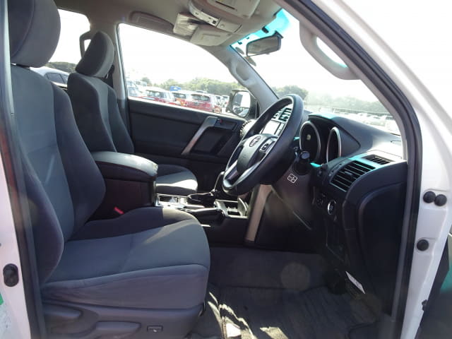 TOYOTA Land Cruiser Prado thumbnail 25
