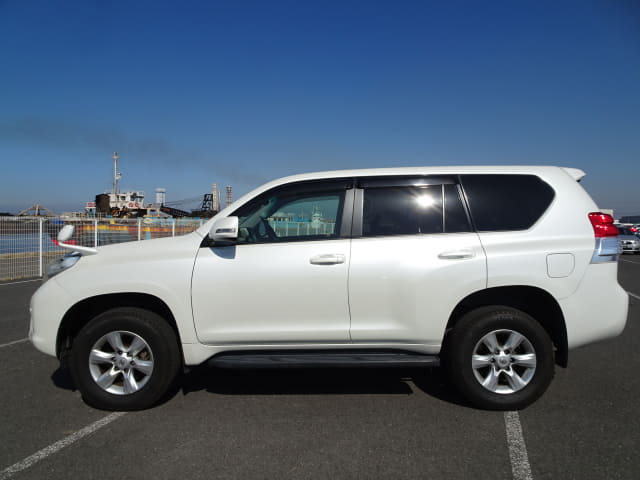 2010 TOYOTA Land Cruiser Prado