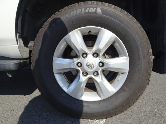 TOYOTA Land Cruiser Prado thumbnail 10