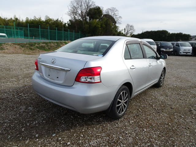 2009 TOYOTA Belta