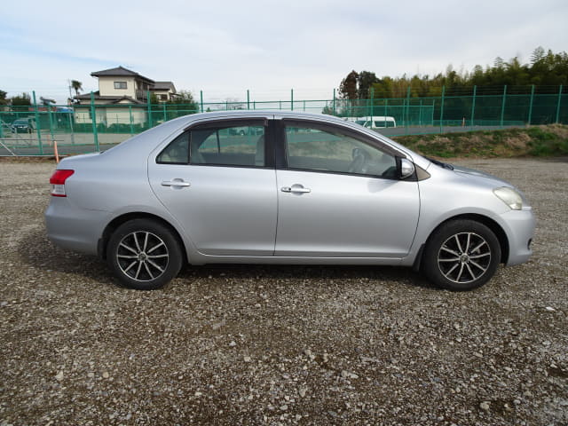 2009 TOYOTA Belta