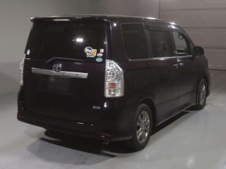 2011 TOYOTA Voxy