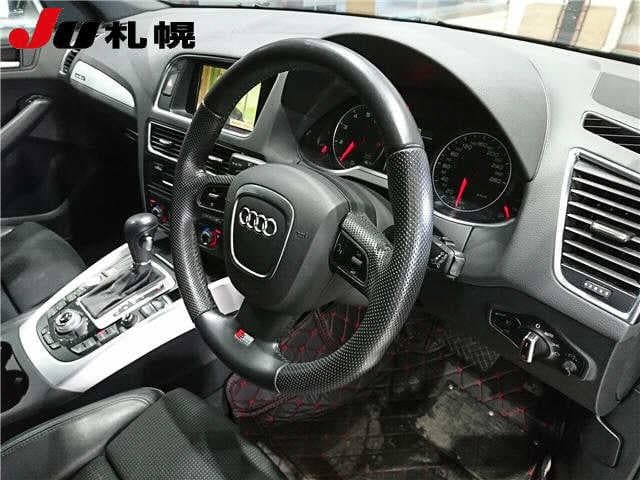 2010 AUDI Q5