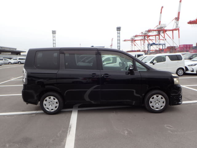 TOYOTA Voxy thumbnail 58