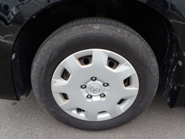 TOYOTA Voxy thumbnail 9