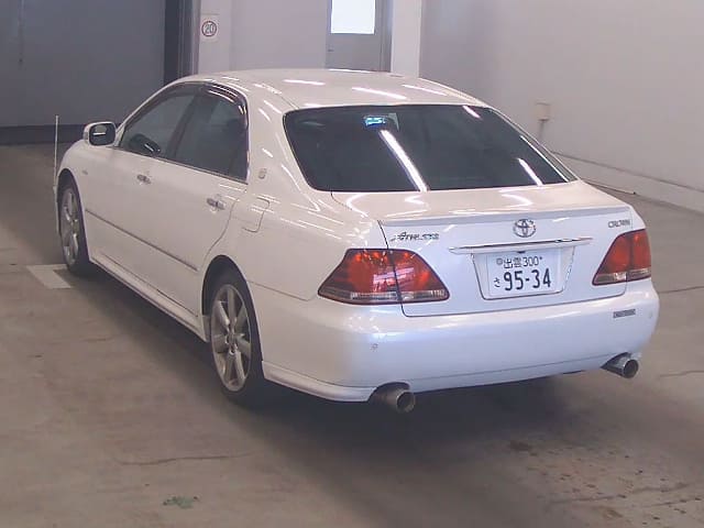 TOYOTA Crown thumbnail 3