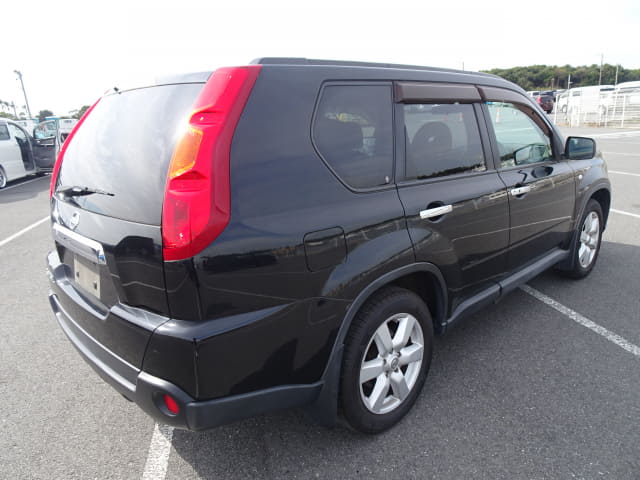 2010 NISSAN X-Trail