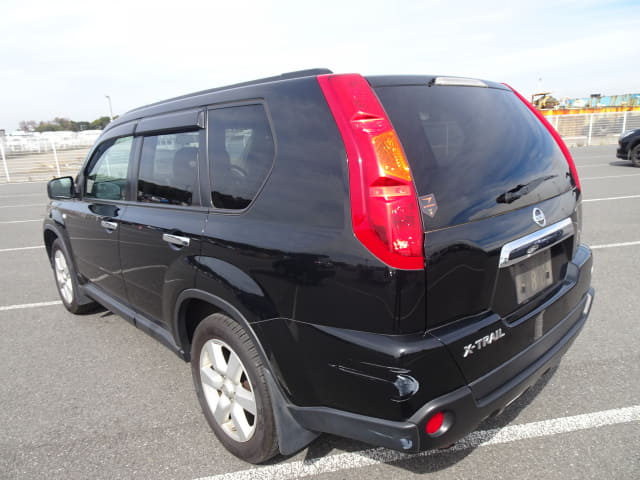 2010 NISSAN X-Trail