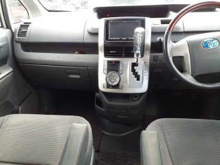 2007 TOYOTA Voxy