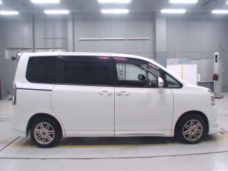 2007 TOYOTA Voxy