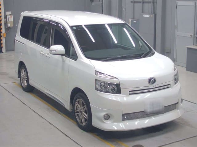 TOYOTA Voxy thumbnail 7