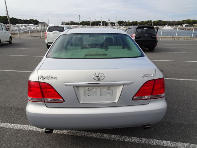 2004 TOYOTA Crown