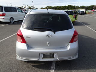 2005 TOYOTA Vitz