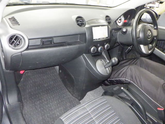2011 MAZDA Demio