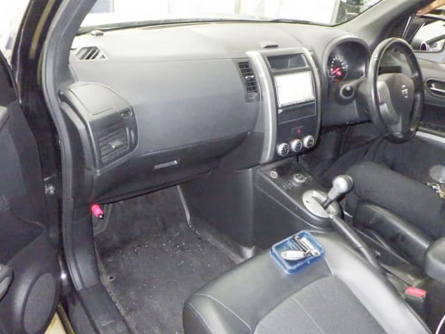 2011 NISSAN X-Trail