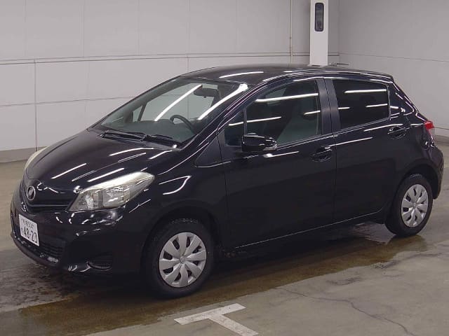 2011 TOYOTA Vitz
