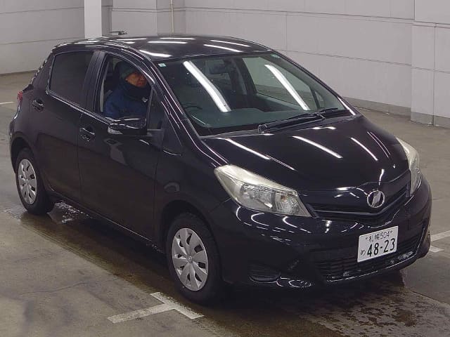 2011 TOYOTA Vitz