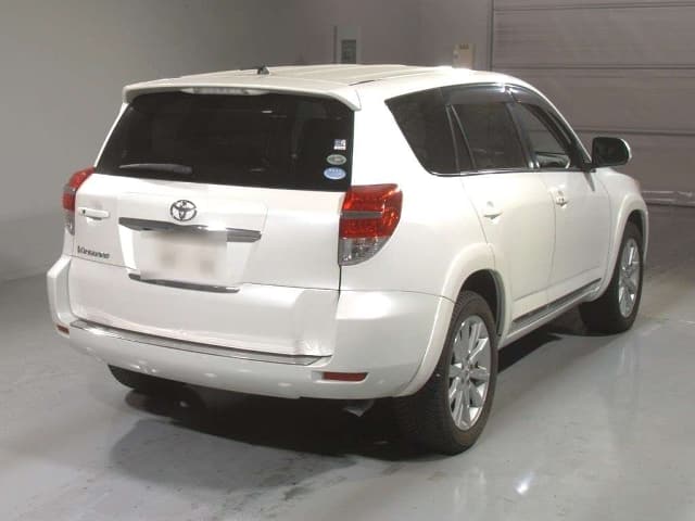 2011 TOYOTA Vanguard