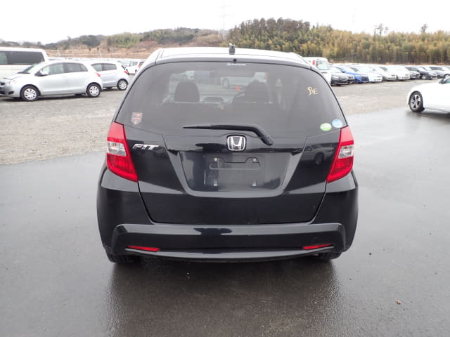 2011 HONDA Fit