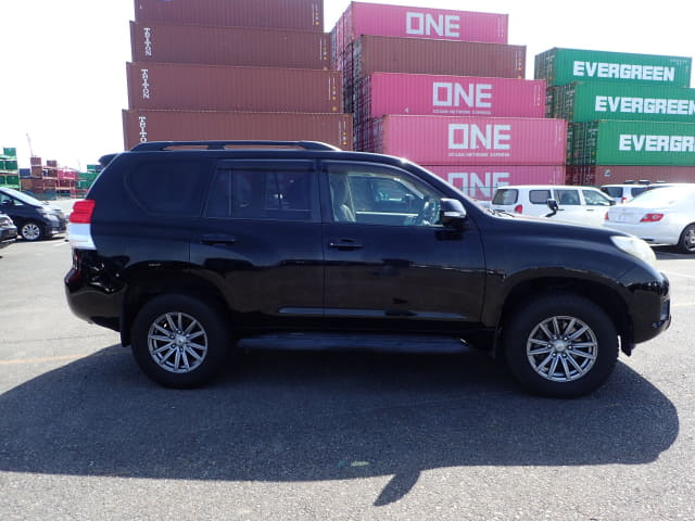 2011 TOYOTA Land Cruiser Prado