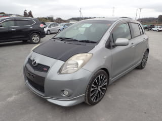 2005 TOYOTA Vitz