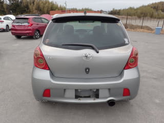 2005 TOYOTA Vitz