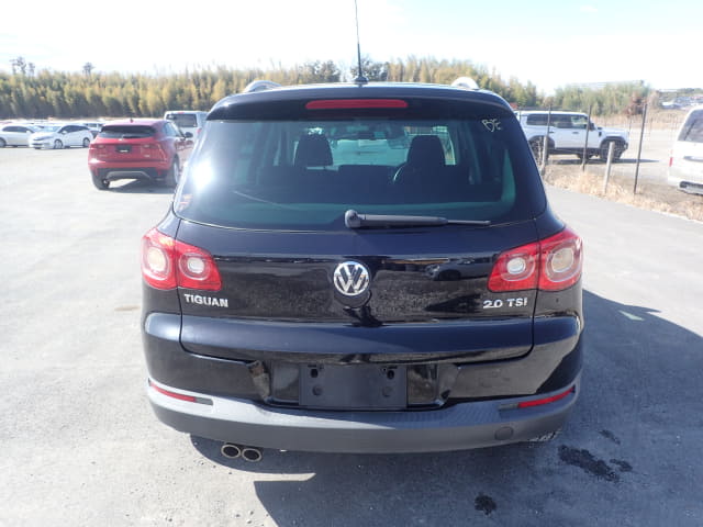 2010 VOLKSWAGEN Tiguan