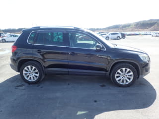 2010 VOLKSWAGEN Tiguan