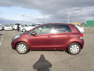 2009 TOYOTA Vitz