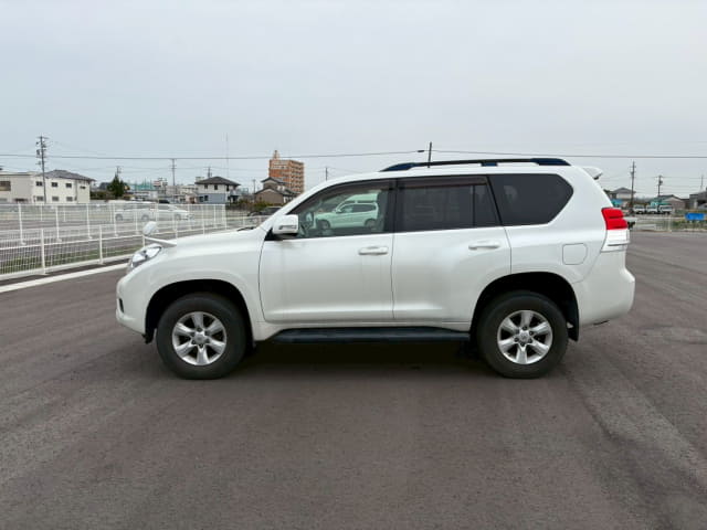2011 TOYOTA Land Cruiser Prado