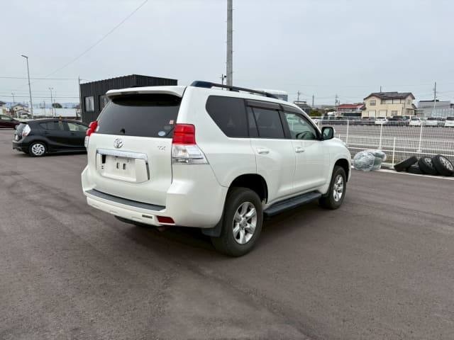 2011 TOYOTA Land Cruiser Prado
