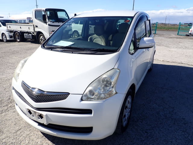 TOYOTA Ractis