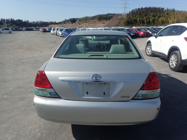 2004 TOYOTA Mark II