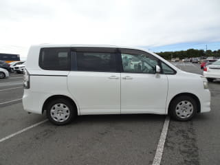 2008 TOYOTA Voxy