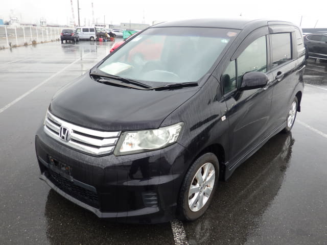 2011 HONDA Freed Spike