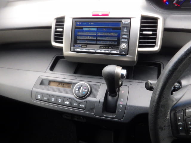 2011 HONDA Freed Spike