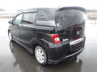 2011 HONDA Freed Spike