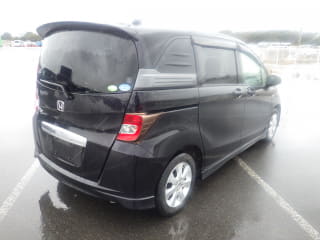 2011 HONDA Freed Spike