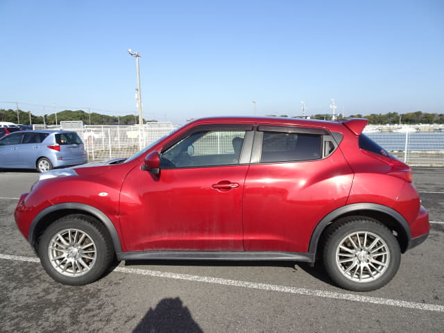 2011 NISSAN JUKE