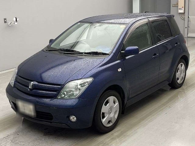 2002 TOYOTA IST