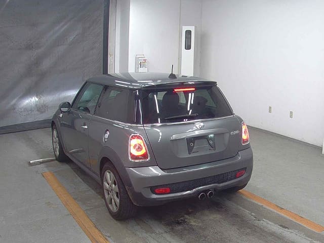 2010 BMW MINI