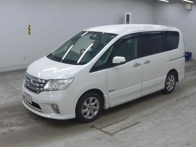 NISSAN Serena