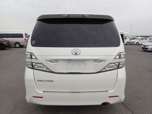 2011 TOYOTA Vellfire