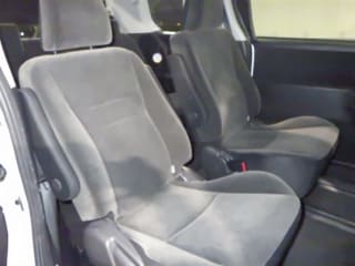 2010 TOYOTA Voxy