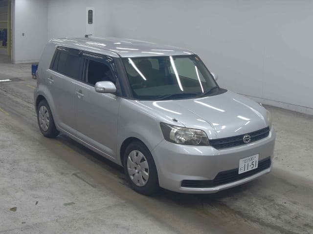 2010 TOYOTA Corolla Rumion